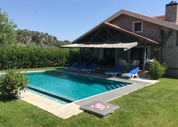 Villa Alcedo - Atthis