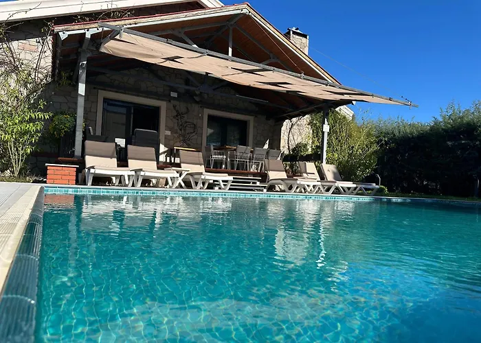 Villa Alcedo - Atthis *